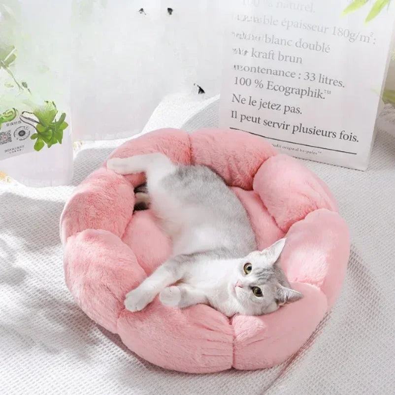 Flower-Shaped Dog Mat Bed for Indoor Outdoor Use
