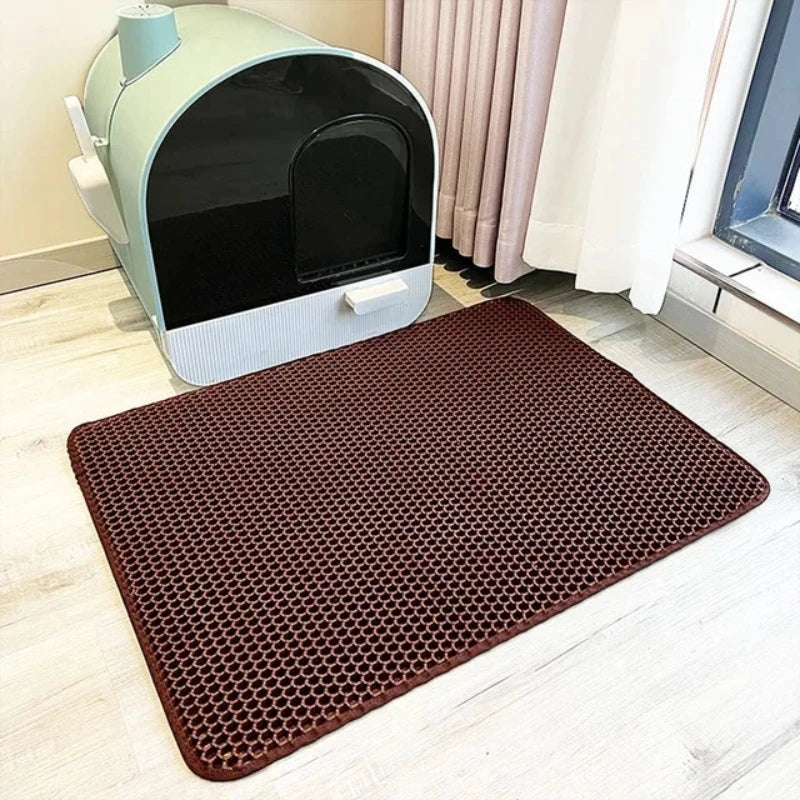 Urine-proof foldable litter mat with honeycomb texture, dark brown surface