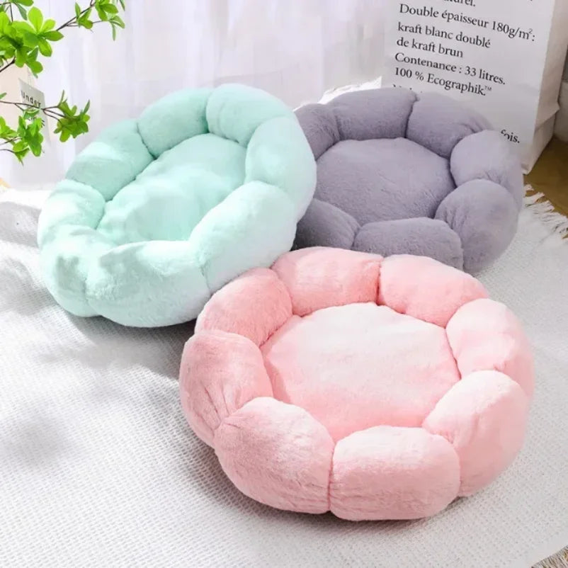 Flower-Shaped Dog Mat Bed for Indoor Outdoor Use