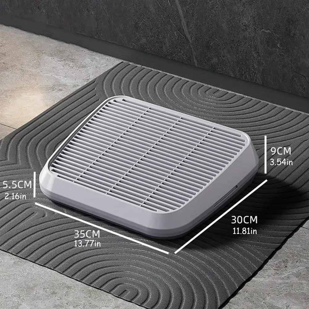 Light gray cat litter ramp mat with square raised grille tray and ribbed anti-slip base